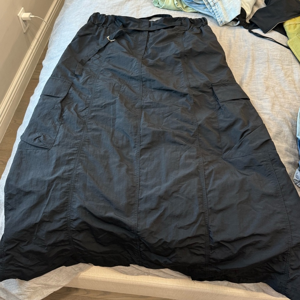 Stretchy cargo nylon skirt zara